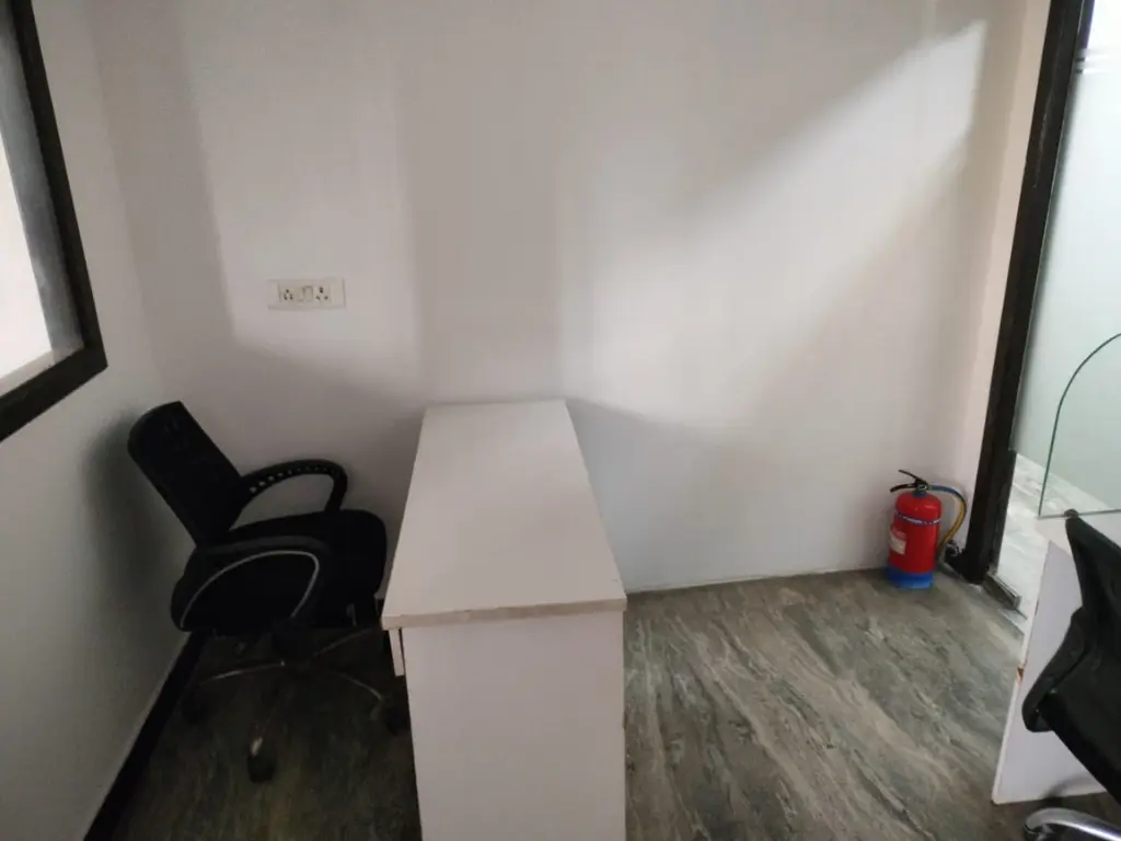 812502498_15 seat 1 cabin (7).webp